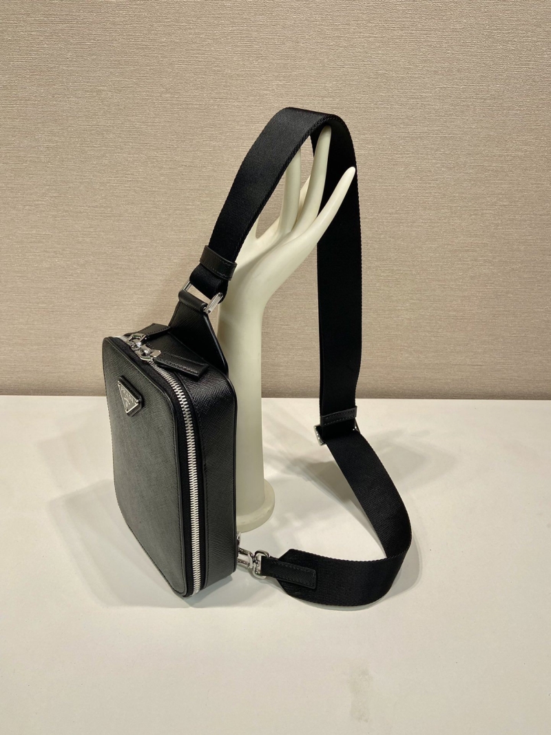 Pra*a waist chest packs